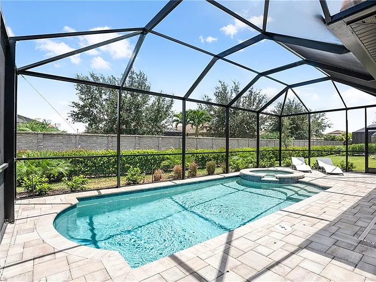 8131 Lucello Ter S — Photo 10