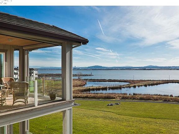 2nd image of 5525 SE Scenic Ln #Penthouse