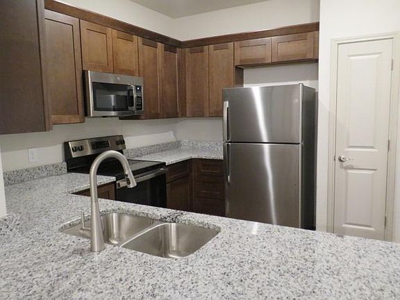 3rd image of 7507 Gramercy Way #102
