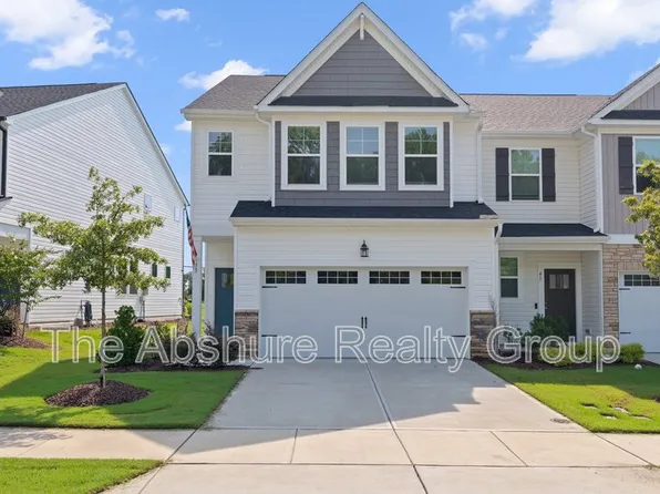 35 Village Edge Dr, Lillington, NC 27546