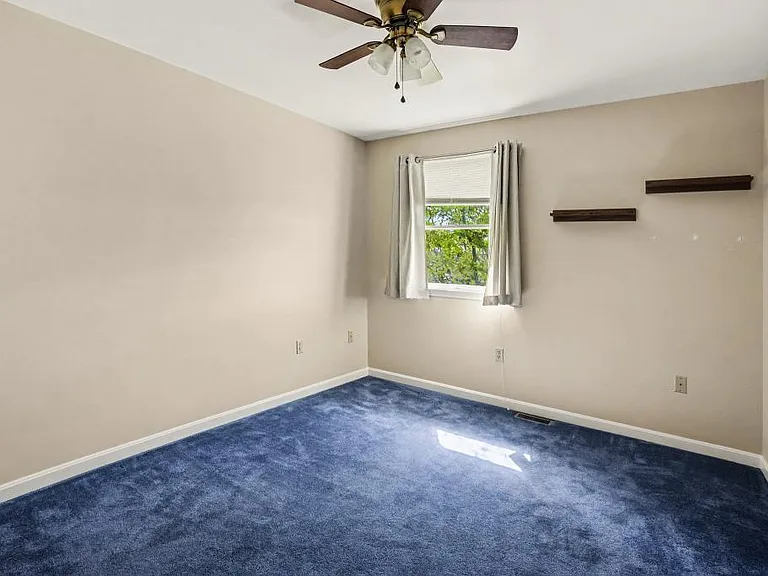 99 Lee Ann Ct — Photo 14