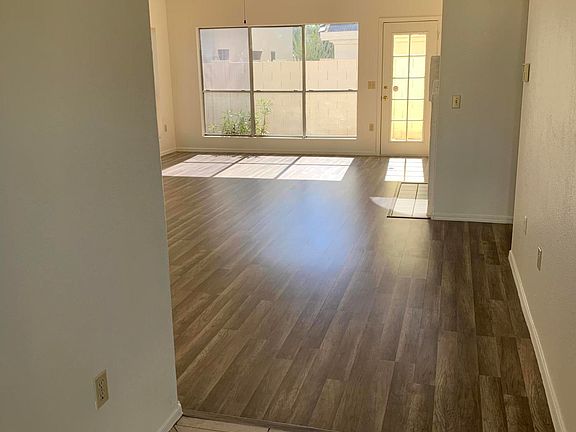3rd image of 1130 N Granada Dr
