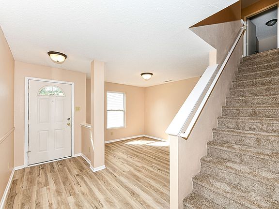 2nd image of 1155 Redwood Dr