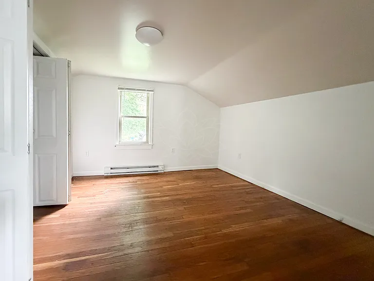 113 Spencer Ave — Photo 11