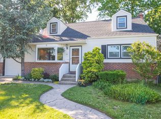 55 Beecher Rd, North Babylon, NY 11703