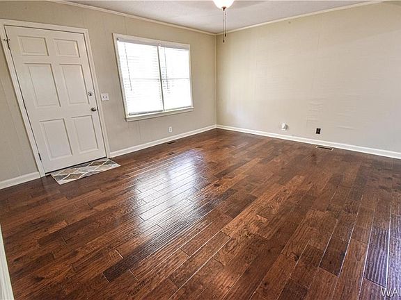 5th image of 14046 Adams Dr