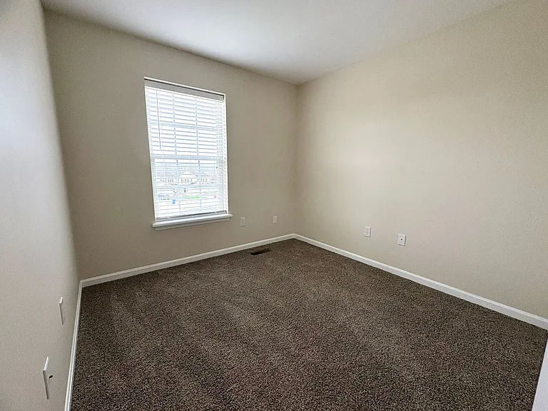 710 Rachel Dr — Photo 27