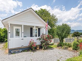 520 Academy St, Canton, NC 28716