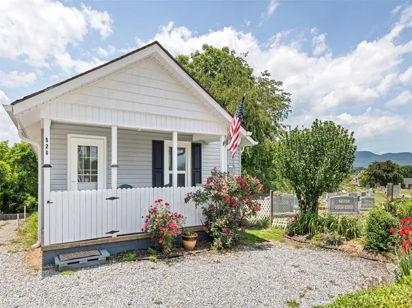 520 Academy St, Canton, NC 28716