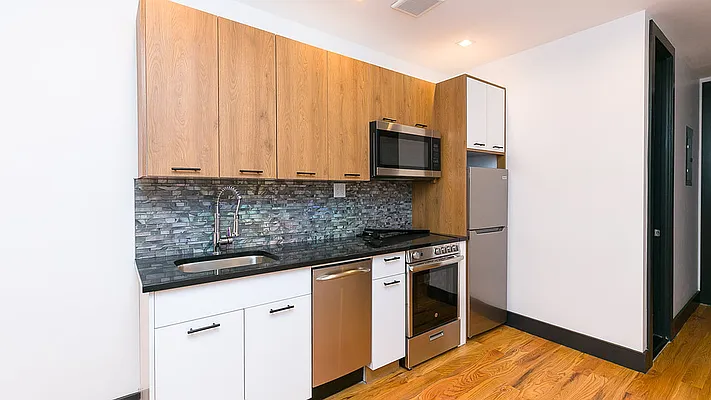 Rented by Nooklyn NYC LLC | media 2