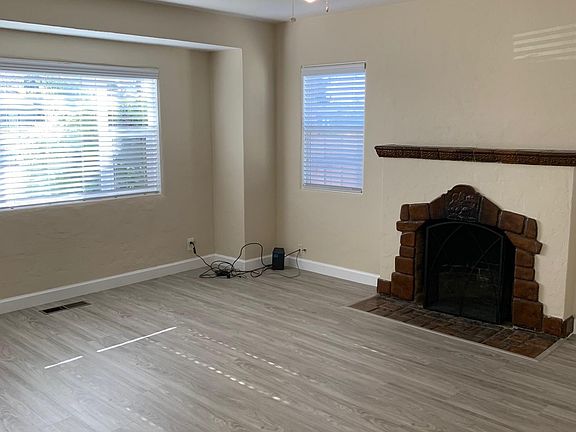2nd image of 752 N 6th St