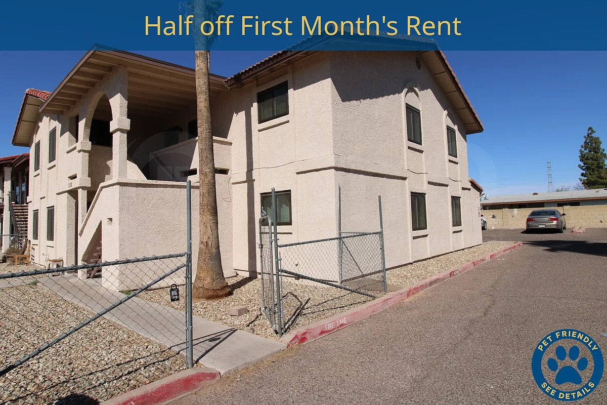 2 bed, 1.0 bath, 789 sqft, $995 — Photo 1