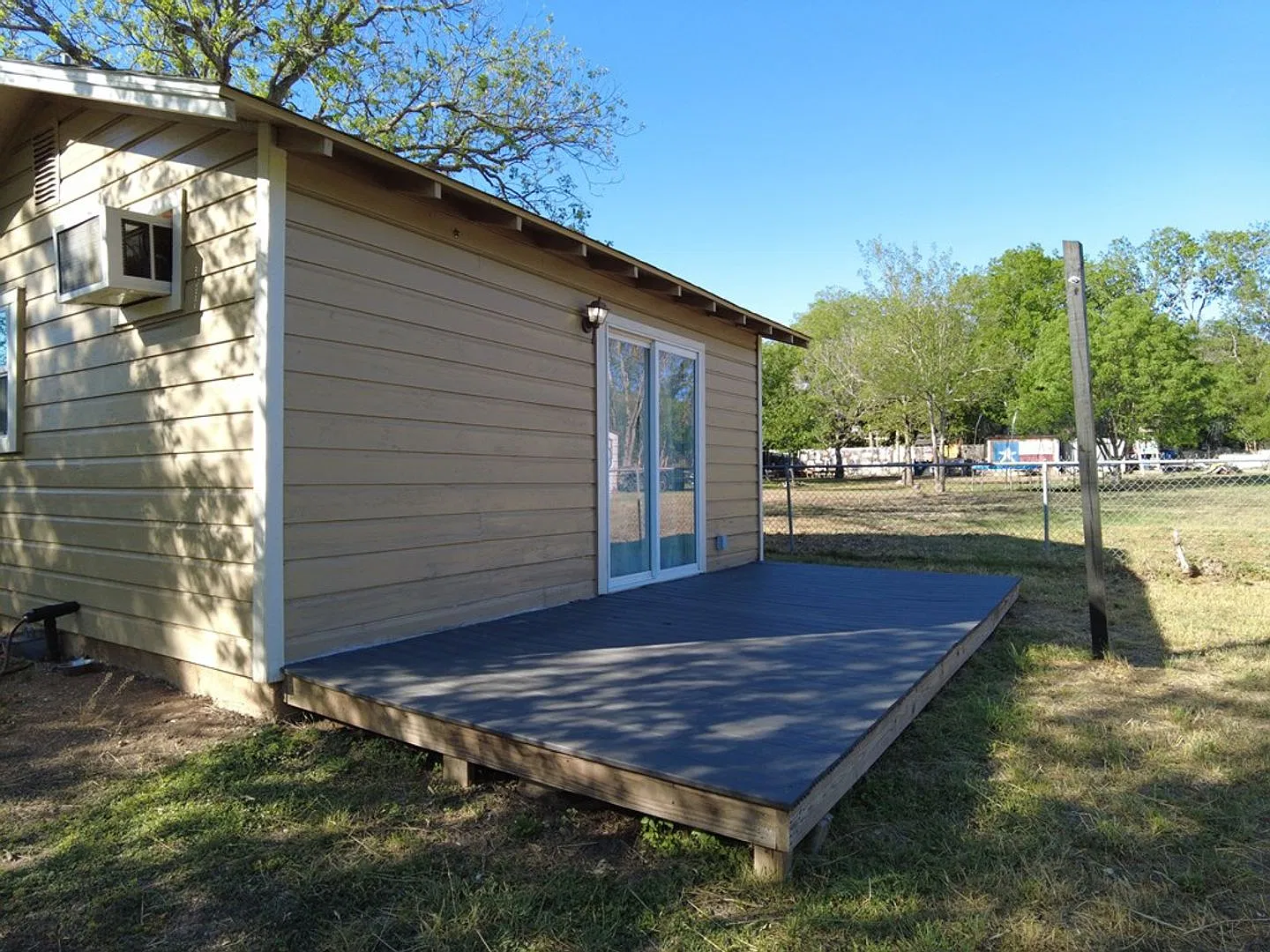 For Lease!! Nice Studio — Photo 3