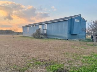 748 Holub Rd, Inez, TX 77968