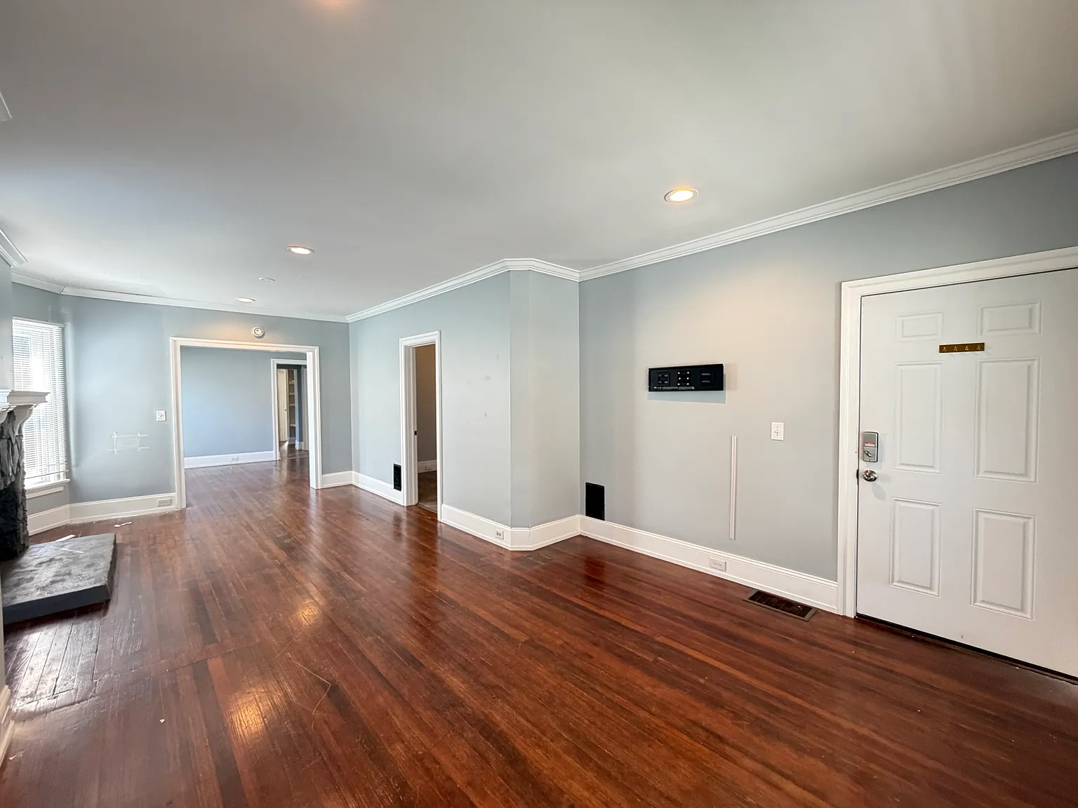 3 bed, $1,575 — Photo 2