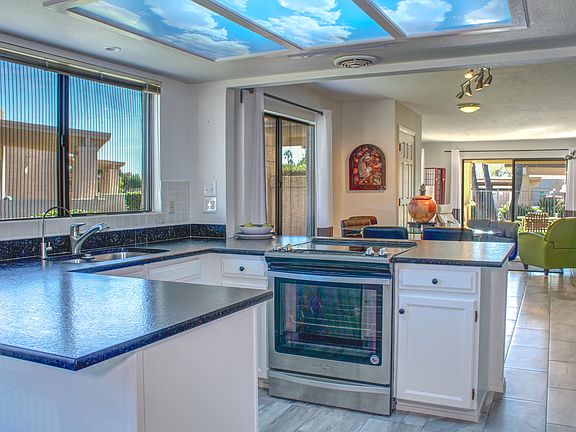 2nd image of 708 S Arrowwood Way