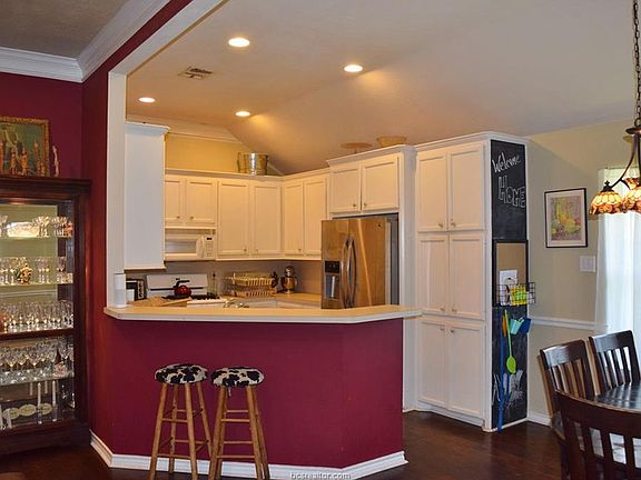5th image of 224 Stuttgart Cir
