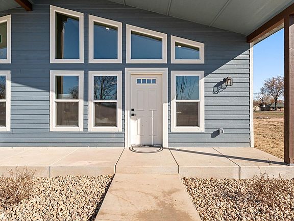 4th image of 4122 Idaho St
