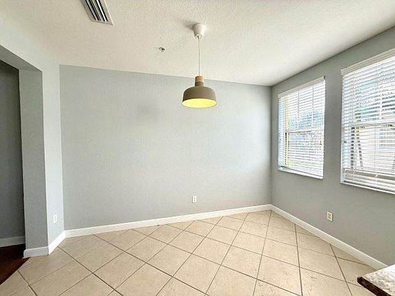 2nd image of 690 Amador Ln Unit 8