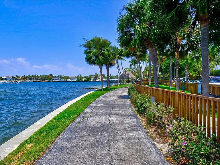 2 Grove Isle Dr #B1210 — Photo 28