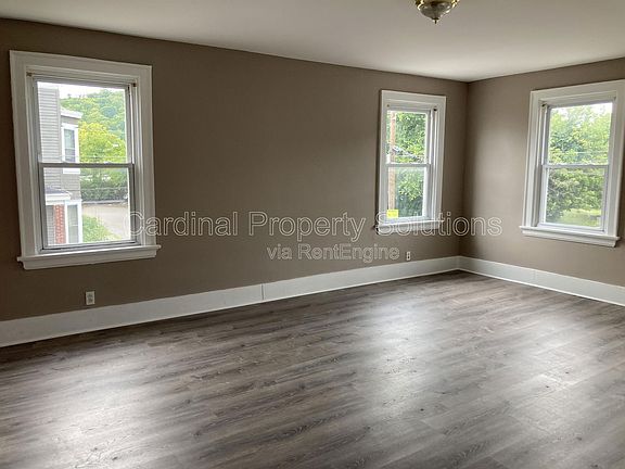 4th image of 3838 Llewellyn Ave