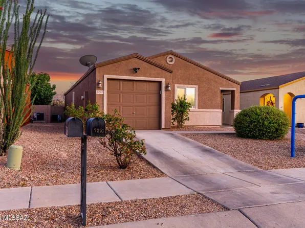 5252 E Desert Straw Ln, Tucson, AZ 85756