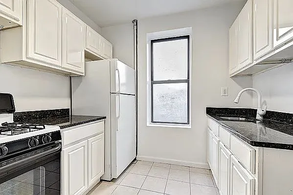 Rented by Executive Towers  | media 5