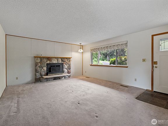 4th image of 11601 86th Avenue E