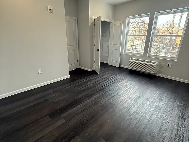 207 Redwood Ave #205 — Photo 10