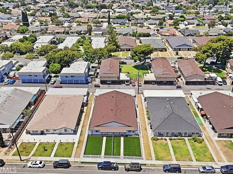 307 N Tustin Ave #C — Photo 17