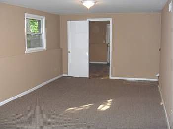 3rd image of 811 Saint Johns Ave