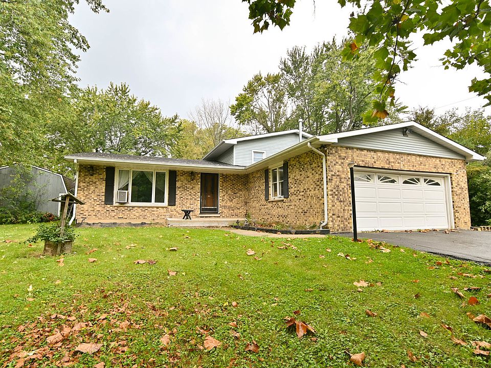 1st image of 41084 N Julia Ct