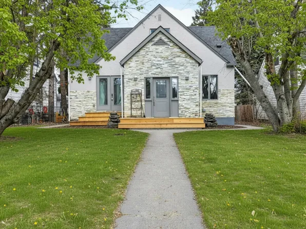 6807 112a St NW, Edmonton, AB T6H 3K5