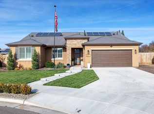 2567 Orange Ct, Kingsburg, CA 93631