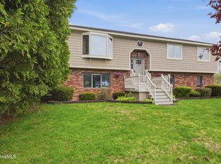 134 Oak Hill Rd, Pittsfield, MA 01201