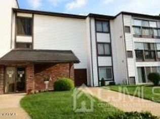 278 Crosse Dr APT 1H, Monroe Township, NJ 08831