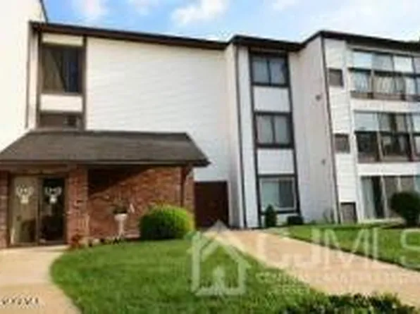 278 Crosse Dr APT 1H, Monroe Township, NJ 08831