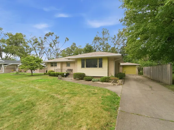 2248 W 57th Pl, Merrillville, IN 46410
