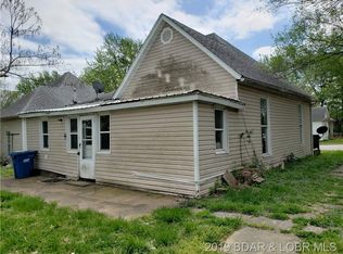 215 W 3rd St, Eldon, MO 65026