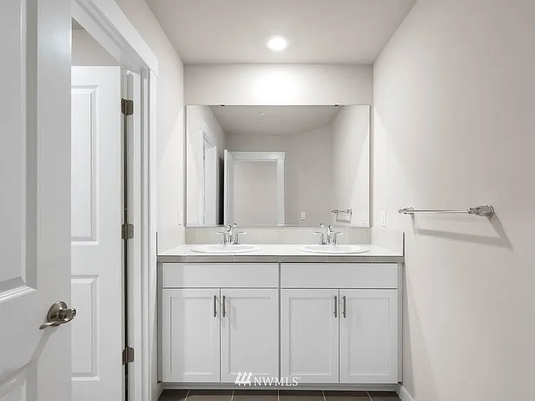 11003 33rd St NE — Photo 23