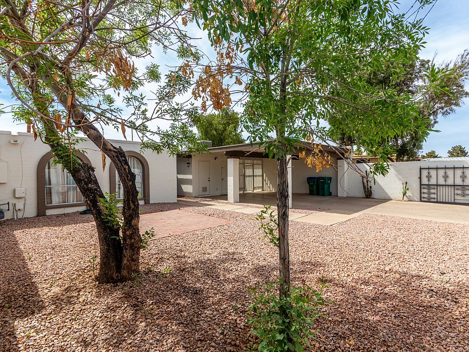 1st image of 238 Laguna Dr E