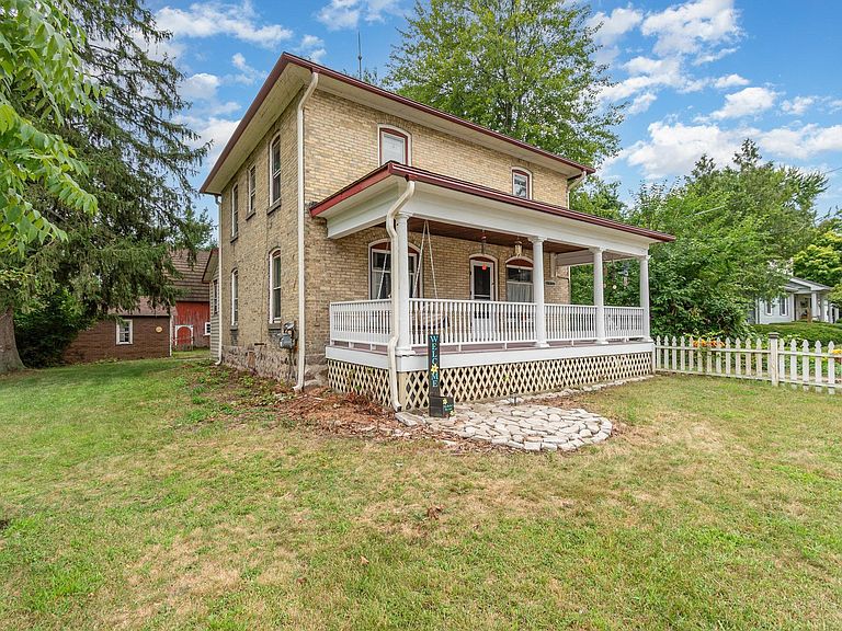Listing photo 4