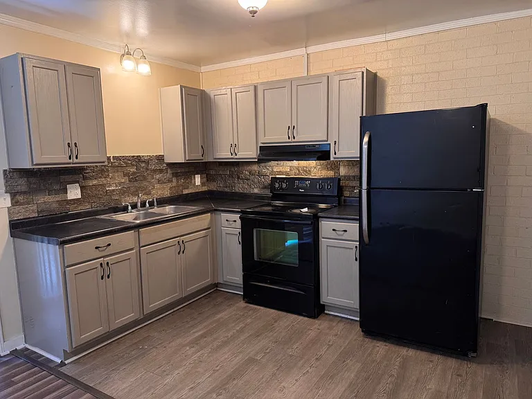 1240 Old Liberty Rd — Photo 28