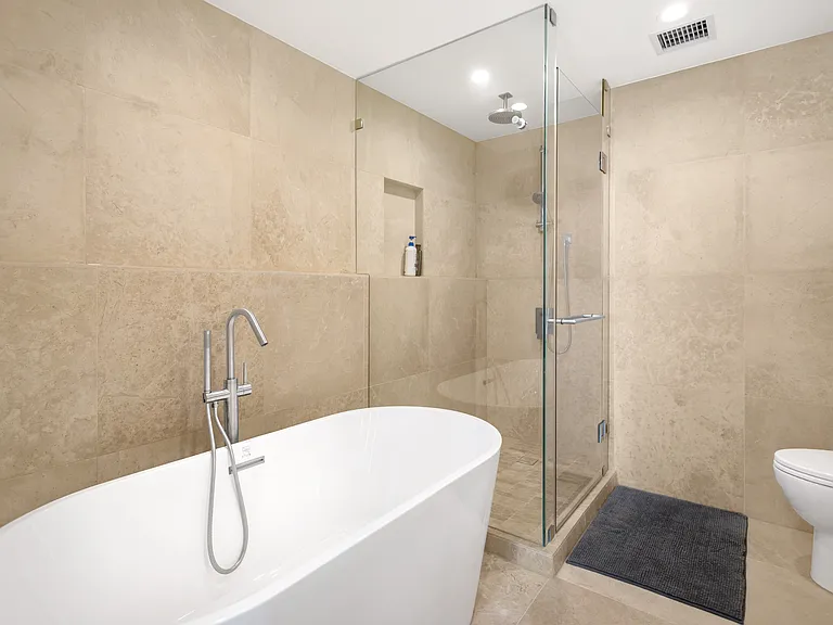 7433 Cambie St #2104 — Photo 14
