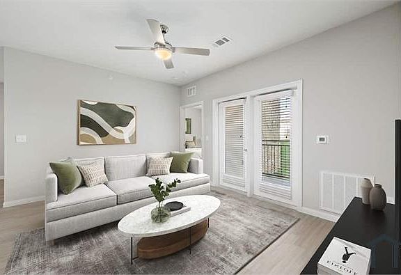 2nd image of 109 Oak Creek Way #1202