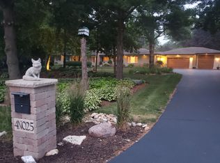 4N025 Farmview Rd, Elburn, IL 60119