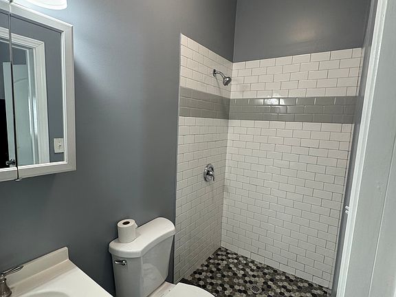 2nd image of 2152 W 19th St