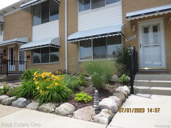 50350 Helfer Blvd #50350, Wixom, MI 48393