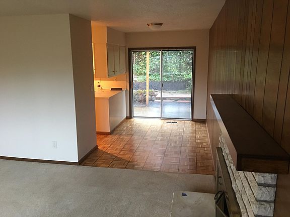 Newly renovated hardwood dining and kitchen floors