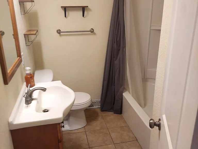 1320 Elm View Ave — Photo 10